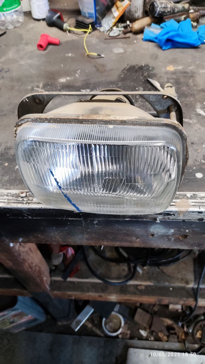 Faro anteriore Moto Guzzi