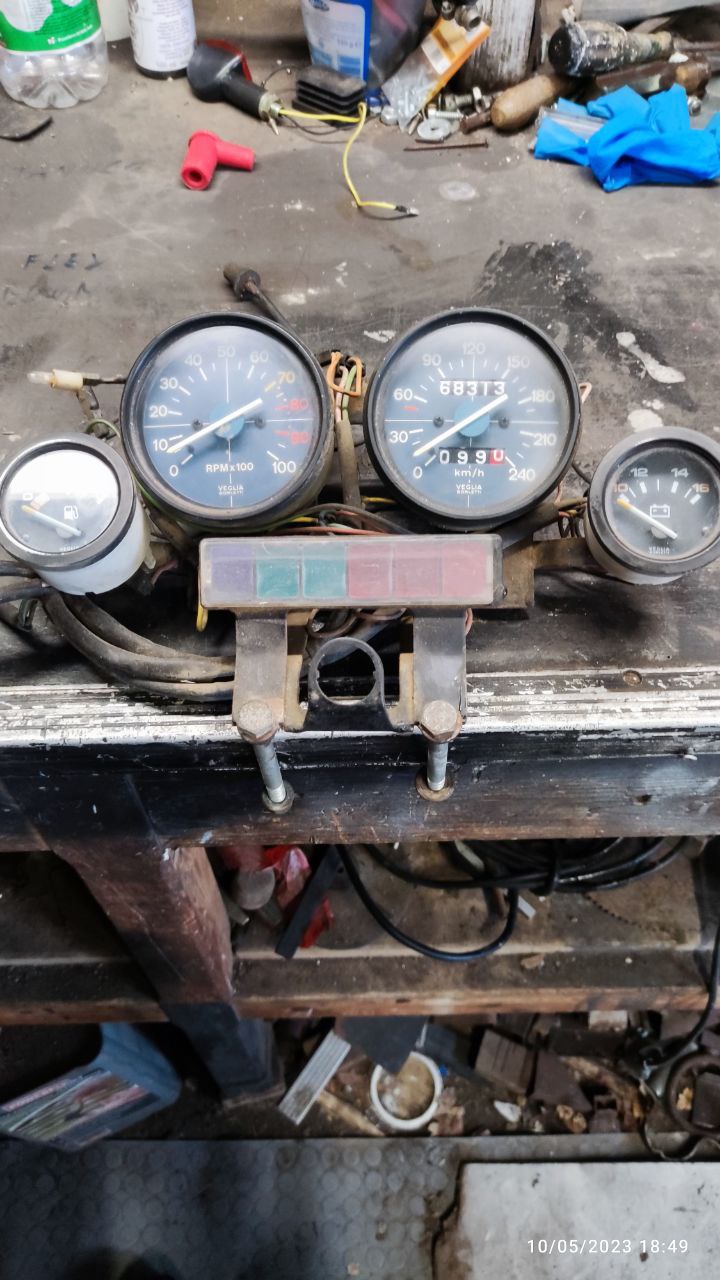 Scheda strumenti Moto Guzzi